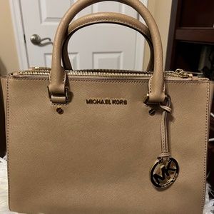 Inspectie terug verrader Michael Kors | Bags | Michael Kors Sutton Tan Peanut Saffiano Leather Medium  Satchel Bag Purse | Poshmark